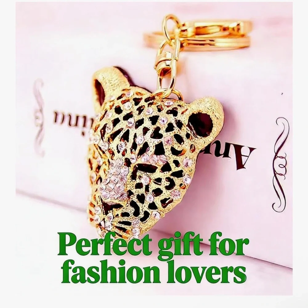 🆕 Gold Leopard Keychain – Rhinestone Cheetah Head Charm for Purse